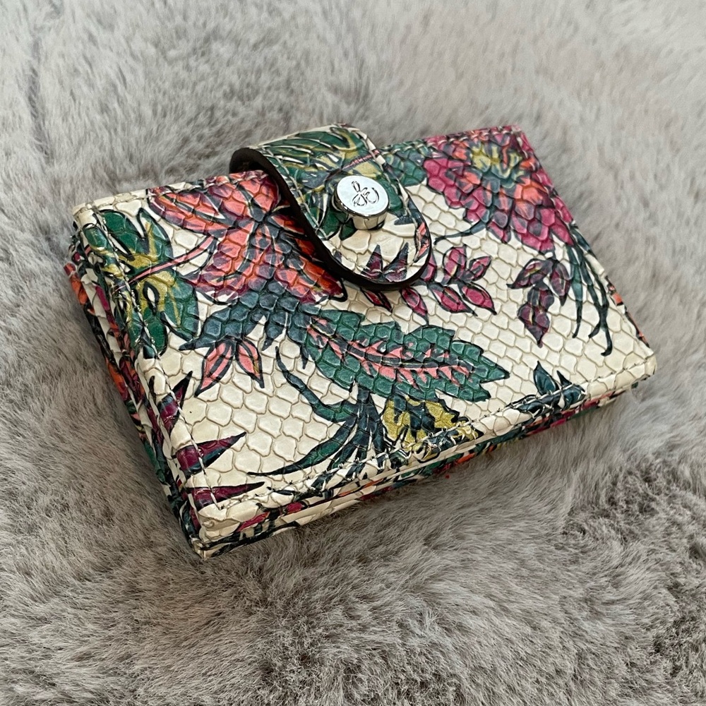 Sam Edelman card wallet